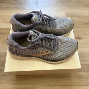 Brooks Size 8 Adrenaline Runners Women's
